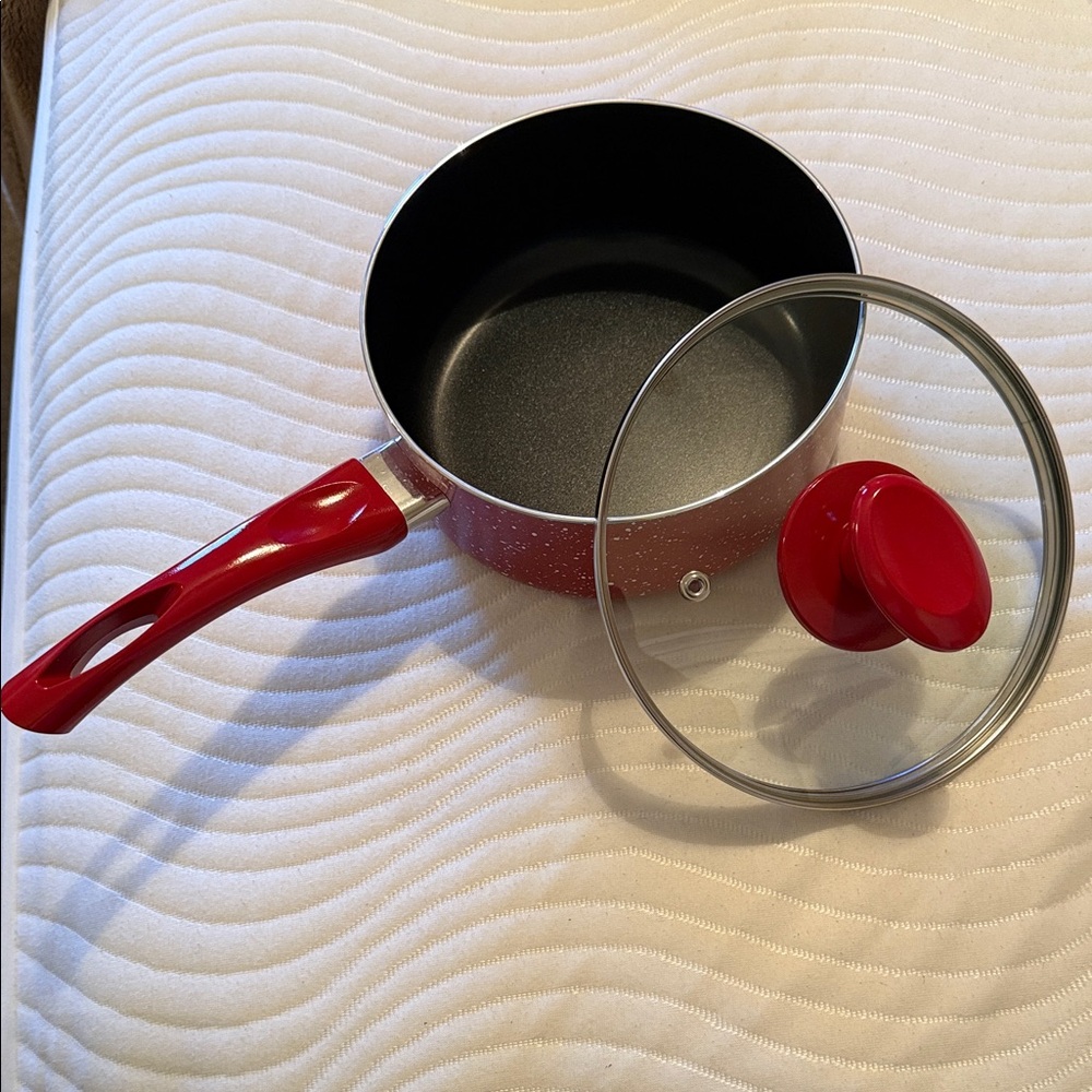 Red Non-Stick Saucepan with Lid